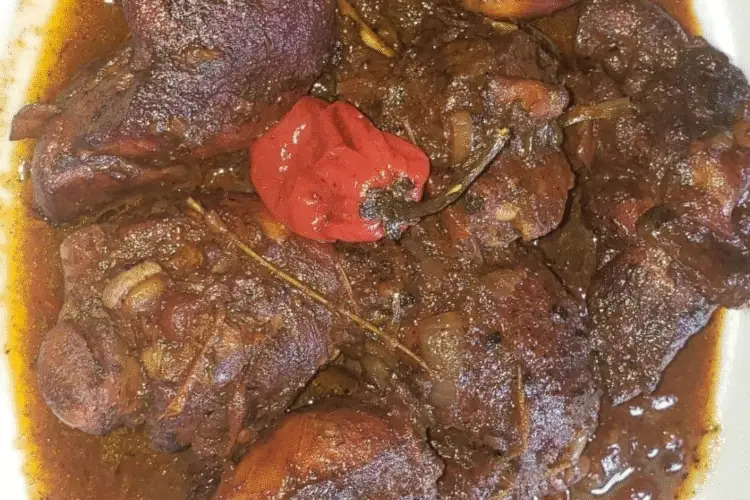 brown stew chicken