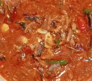 Sardines in tomato sauce